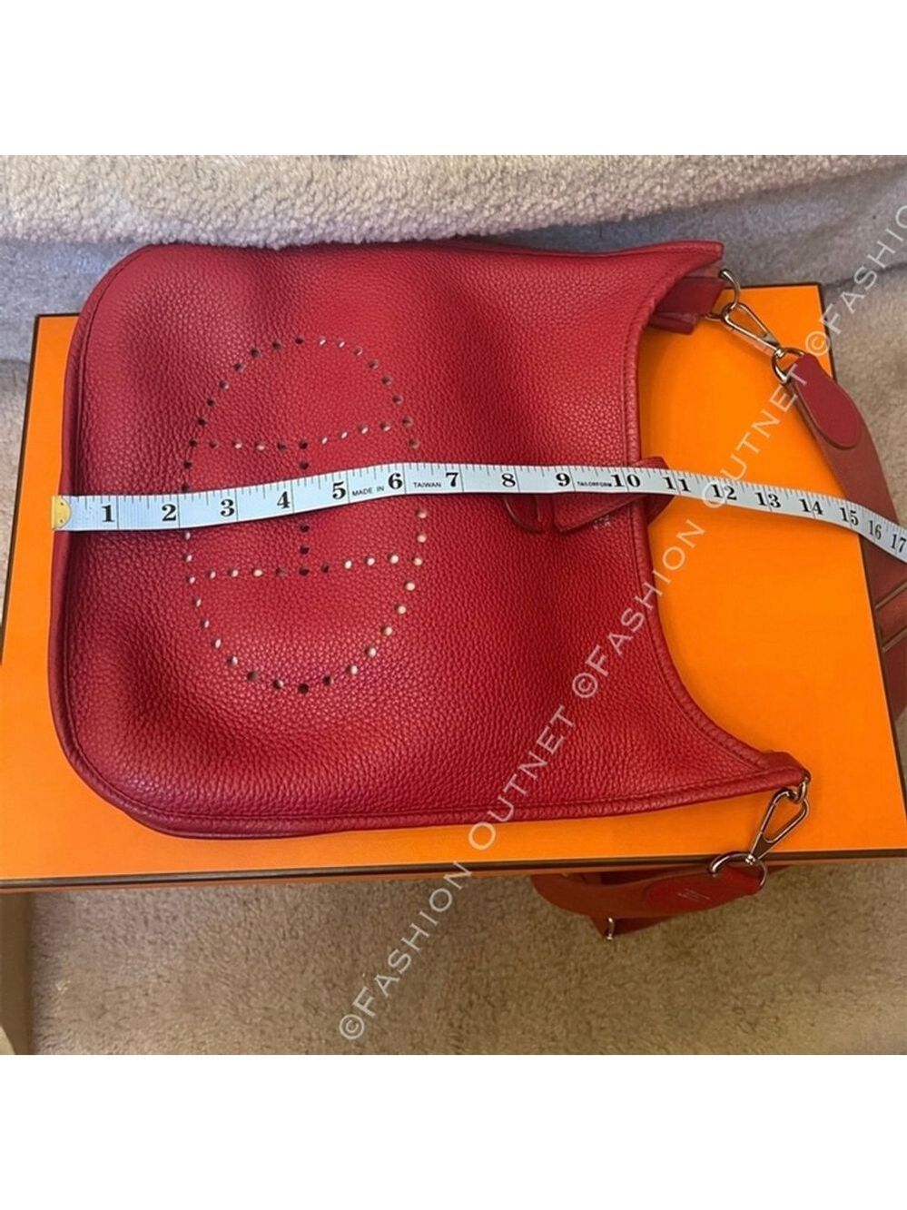 Hermés Evelyne III 29 PM in Rouge Garance Clemence Leather Red Crossbody Bag - Picture 13 of 16